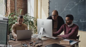 email-marketing-video-bg-300x165 email-marketing-video-bg
